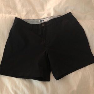 Ladies size 12 Old Navy shorts in black